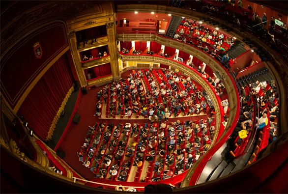 Más de 50 espectáculos traerán la magia este abril a Pamplona